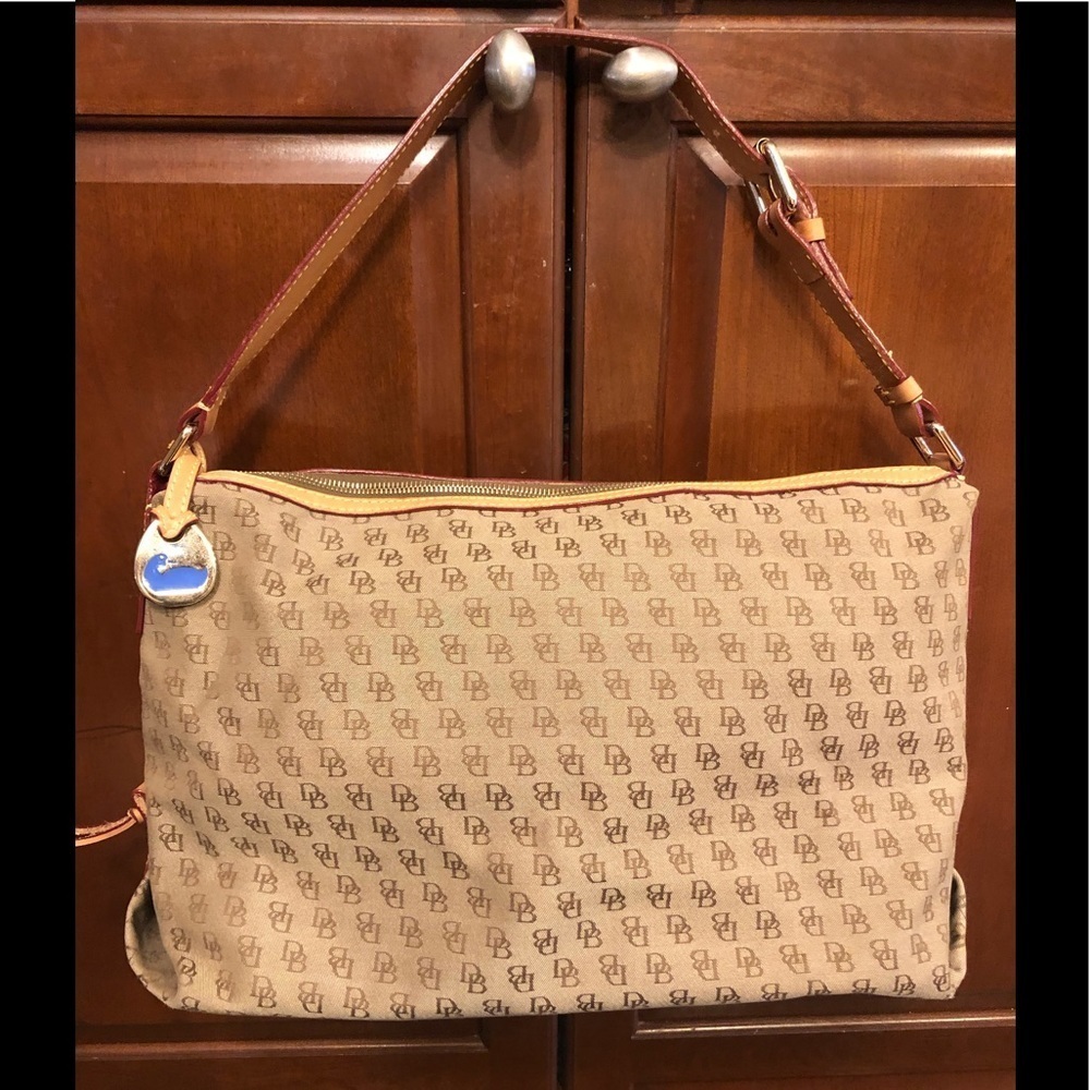 🥰Vintage Dooney Bourke bag👜👜
